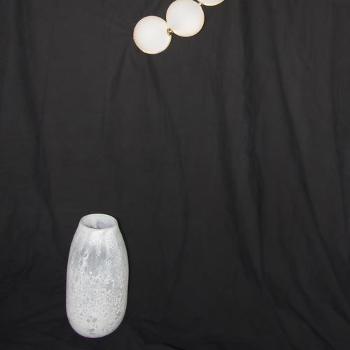 Moderne Vase - LUNES - Semeur d'étoiles - geblasenes Glas / handgefertigt / weiß