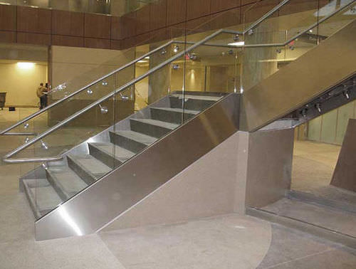Viertelgewendelte Treppe - 43408 - Couturier Iron Craft - Betonstufen / mit Metallstruktur / für Geschäftsgebäude