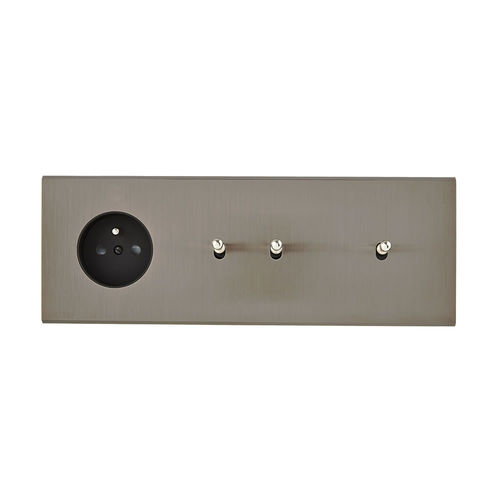 Mehrfachsteckdose - Confidence - MOD ELEC - wandmontiert / Unterputz / Messing