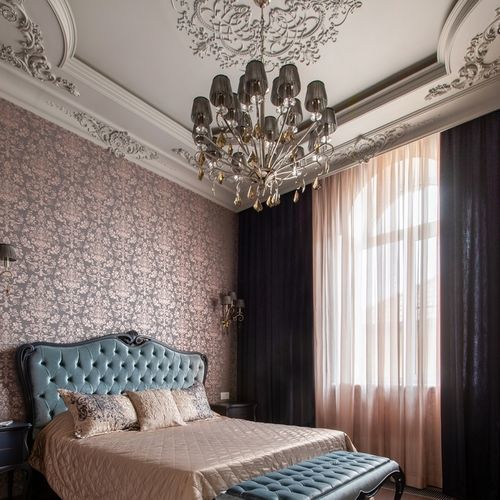 Klassischer Kronleuchter - VIENNA - Ccastro Lighting - Swarovski®-Kristall / Messing / Teakholz