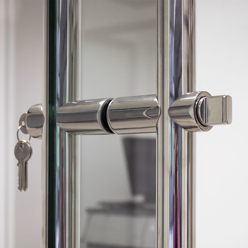 Stoßgriff mit integriertem Schloss - GFS Design - für Glastür / für Pendeltür / Stahl