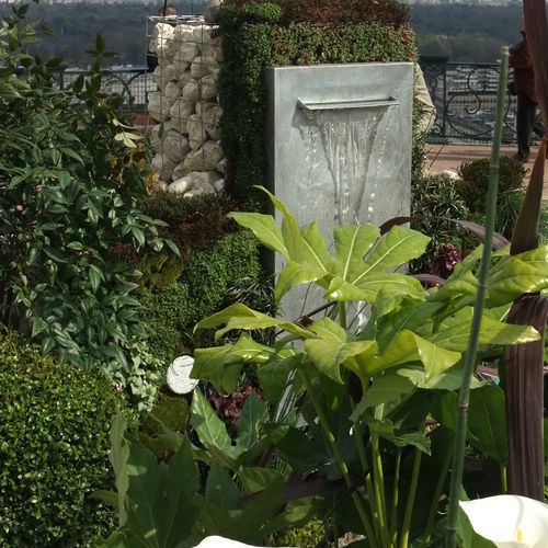 Garten-Springbrunnen -  FONTAINE MURALE - Tonton Zingueur - Zink / Titanzink / modern