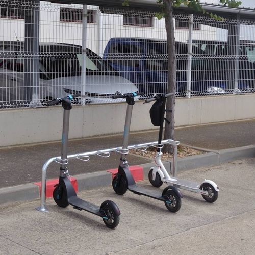 Rollerständer für öffentliche Bereiche - R3815 - Industrias Agapito - für Spielplätze / galvanisiertem Stahl / für professionellen Einsatz