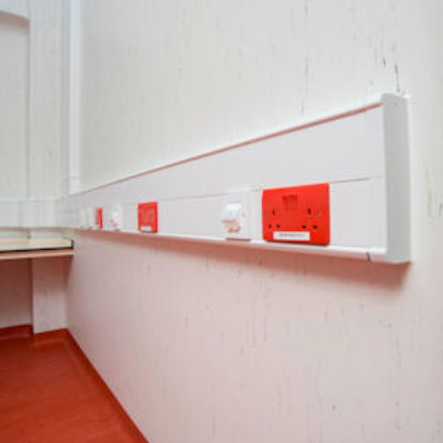 PVC-Wandverkleidung - POLYCLAD PLUS PU - Polyflor - glatt / für Dienstleistungsbereich / feuerfest