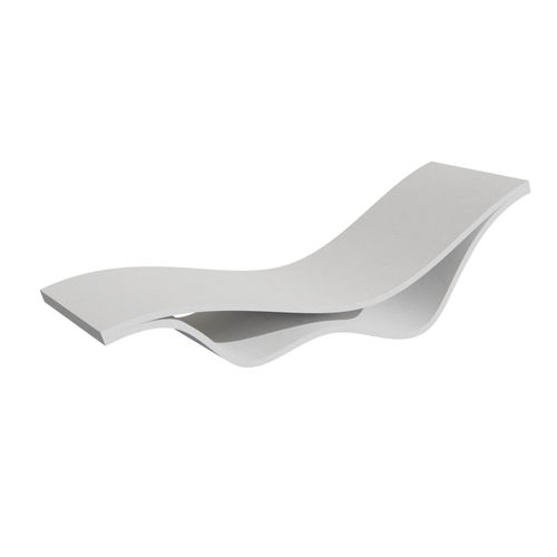 Sonnenliege / minimalistisches Design - FLOW: CHAISE - A Amop Synergies - Hochleistungsbeton / Contract / für Hotels