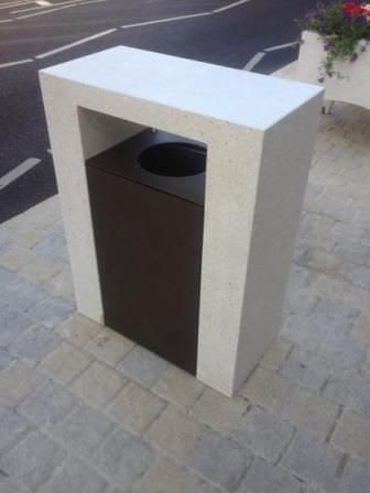Park-Abfallbehälter - LORD: Paper Bin - A Amop Synergies - Beton / mit Deckel / modern
