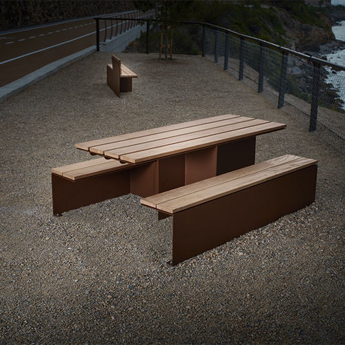 Moderner Picknicktisch - MONSIEUR - CYRIA | Mobilier Urbain - Holz / Gestell aus galvanisiertem Stahl / Gestell aus heißlackiertem Stahl