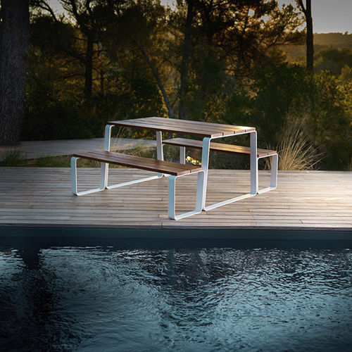Moderner Tisch - KAISEKI - CYRIA | Mobilier Urbain - Holz / Gestell aus Stahl / Gestell aus rostfreiem Edelstahl