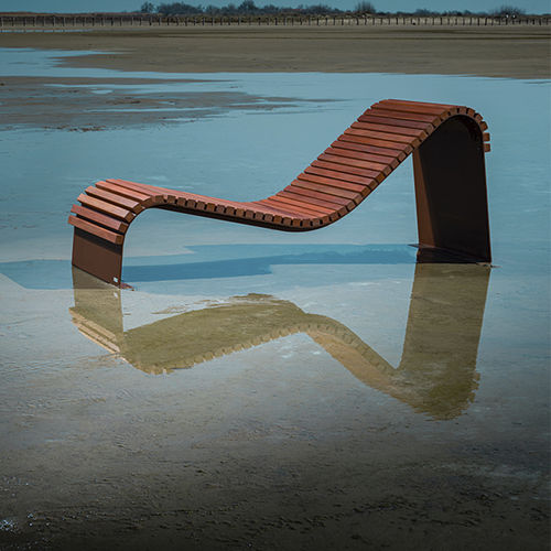 Moderne Sonnenliege - MAGNUM - CYRIA | Mobilier Urbain - Tropenholz / thermolackierter Stahl / für Strand