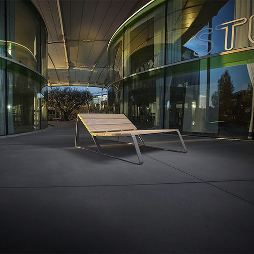 Moderne Sonnenliege - KAISEKI XL - CYRIA | Mobilier Urbain - Holz / thermolackierter Stahl / für Strand