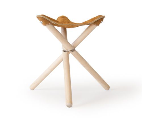 Moderner Hocker - BACKCOUNTRY - Kalon Studio - Leder / Segeltuch / Gestell aus Holz