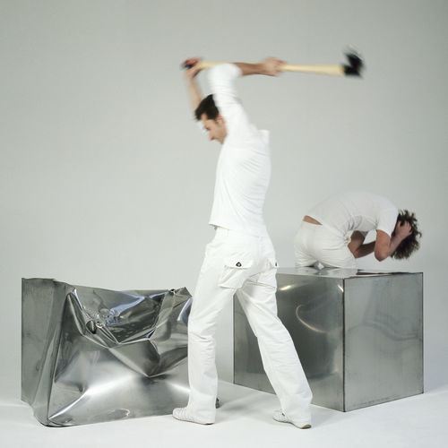 Stuhl / originelles Design - DO HIT  - Droog - für den Innenraum / Metall / Gestell aus Metall