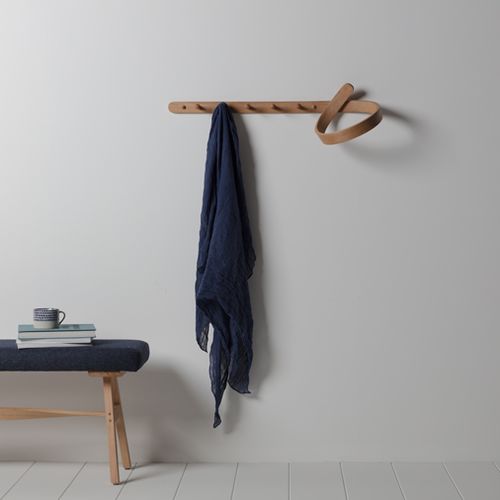 Wandmontierter Garderobenständer - LOOP - Tom Raffield - modern / Holz