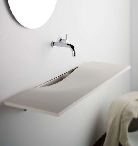 Wand-Waschbecken - ONDA - Omvivo - Mineralwerkstoff / mit verstellbarem Spiegel / rechteckig