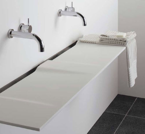 Wand-Waschbecken - LINEA - Omvivo - Mineralwerkstoff / mit integrierter Waschtischplatte / doppelt