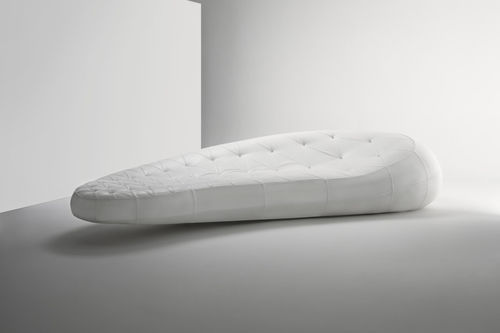 Modernes Sofa - CHESTER - Established and sons - Stoff / Leder / beige