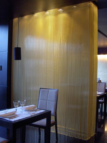 Netzraumteiler - STRAIGHT, FIXED - KriskaDECOR - Metall / für Restaurants / für Bar