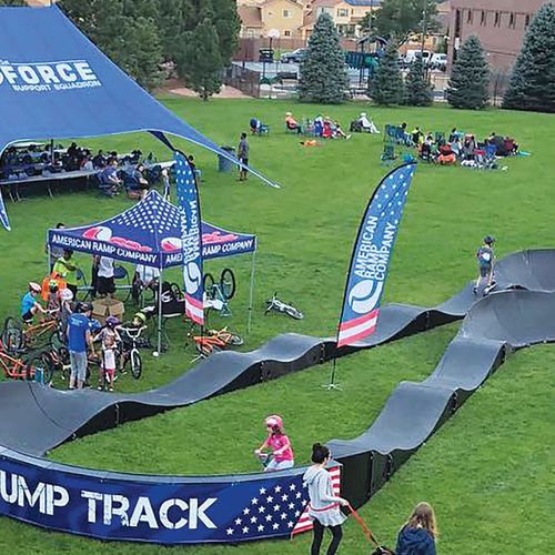 Modulierbares Pumptrack - COLORADO SPRINGS, CO  - World Skate Parks - für Skatepark / für Bikeparks