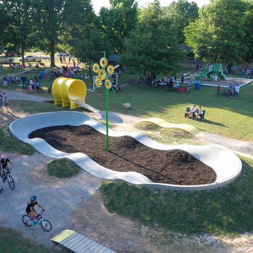 Pumptrack für Skatepark - COLUMBUS, KS - World Skate Parks - Beton