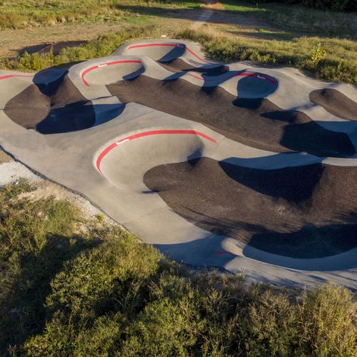 Pumptrack für Bikeparks - BENTONVILLE, AR - World Skate Parks - Bitumen