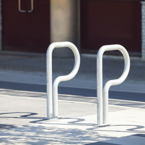 Bodenstehender Fahrradständer - BIKEPARK - mmcité street furniture - für öffentliche Bereiche / galvanisiertem Stahl / für professionellen Einsatz