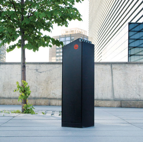 Sockel-Aschenbecher - CRYSTAL - mmcité street furniture - Stahl / für den Außenbereich / für öffentliche Bereiche