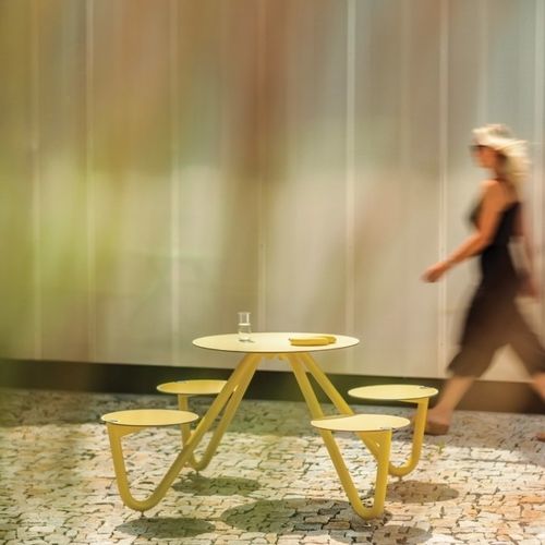 Moderner Picknicktisch - ORBIT - mmcité street furniture - Stahl / Edelstahl / Holz