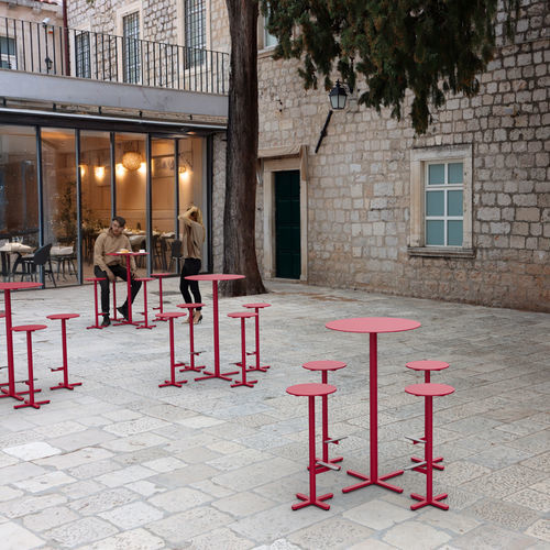 Moderner Barhocker - TAPAS - mmcité street furniture - HPL / Recyclingkunststoff / Gestell aus Stahl