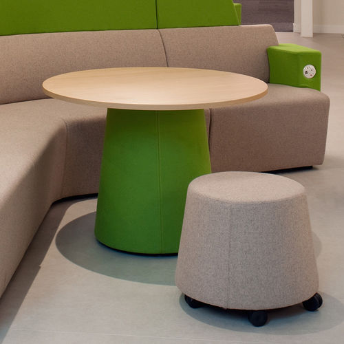 Moderner Bistrotisch - HEP - Orange Box - Holz / Stoff / rund