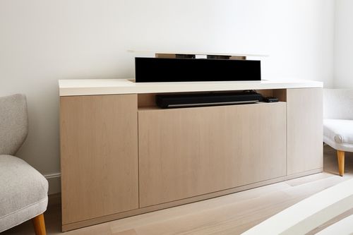 Modernes Fernsehmöbel - VERONA - Aguirre Design - maßgefertigt / mit Halterung für DVD-Player / Lift