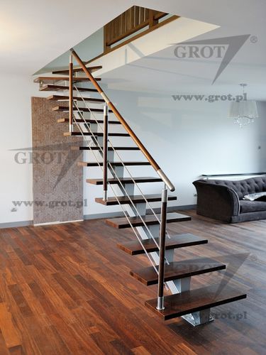 Halbgewendelte Treppe - INGA 4 - GROT - Holzstufen / mit Metallstruktur / modern