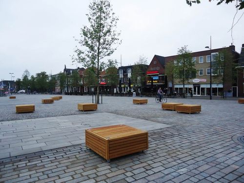 Moderne Bank für den öffentlichen Raum - OLT - ANAE street furniture - Laubholz / Bambus / galvanisiertem Stahl