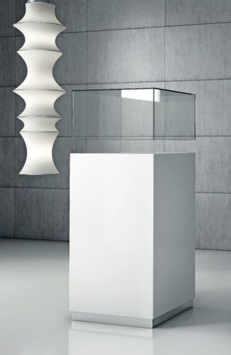 Moderne Vitrine - Q/50 - Italvetrine - auf Beinen / Glas / Holz