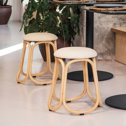 Moderner Hocker - GRES  - expormim - Leder / Stoff / Gestell aus Rattan