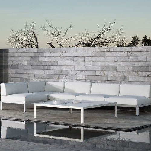 Moderner Couchtisch - DATS - bivaq - Glas / Porzellan / Gestell aus lackiertem Aluminium