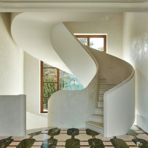 High-End-Treppe - PIERRE PLANTÉE, SAINT-TROPEZ - EeStairs - schrägverzahnt / Marmorstufen / für Privatgebrauch