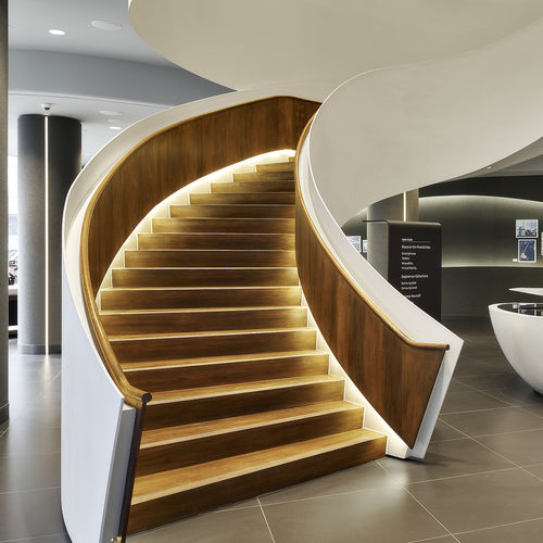 High-End-Treppe - SAMSUNG EXPERIENCE STORE, EATON CENTRE, TORONTO - EeStairs - schrägverzahnt / Holzstufen / mit lackierter Stahlstruktur