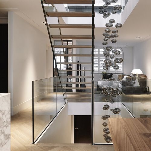 High-End-Treppe - FAM MILLENAAR TE AMSTERDAM - EeStairs - gerade / Holzstufen / mit Glasstruktur