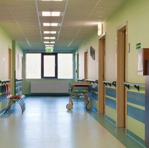 Vinyl-Bodenbelag - PETRA RQ® - Responsive industries Ltd. - für Gesundheitseinrichtungen / gewachst / Betonoptik
