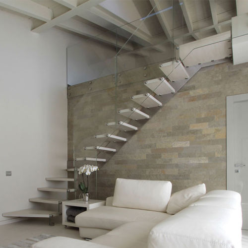 Gerade Treppe - IBISCO MONOLAMA P – FASCIA - New Living srl - Holzstufen / mit Metallstruktur / modern