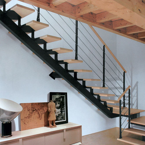 Viertelgewendelte Treppe - GERANIO C - New Living srl - Holzstufen / mit Stahlstruktur / modern