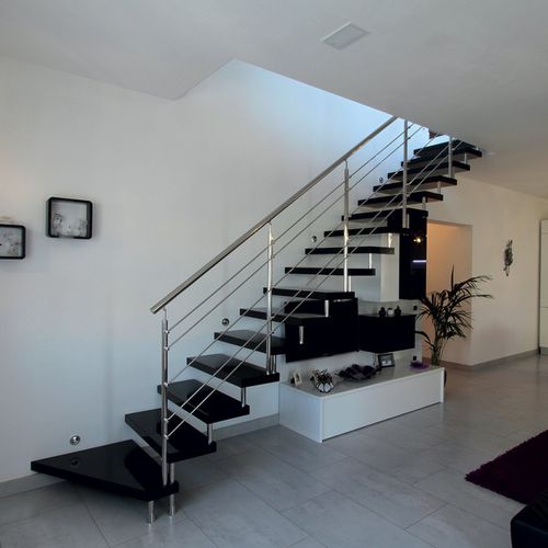 Gerade Treppe - ERICA A - New Living srl - Holzstufen / modern / schwebend
