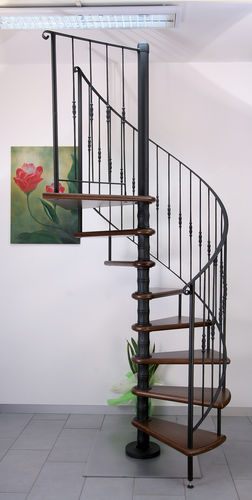 Wendeltreppe - MIMOSA - New Living srl - Holzstufen / mit Gusseisenstruktur / mit Metallstruktur