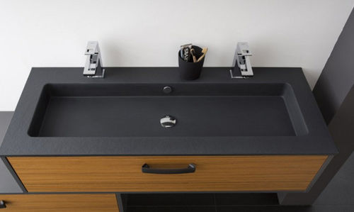 Modernes Badezimmer - LUMIÈRE ET ZÉNITUDE - PERENE - Teakholz