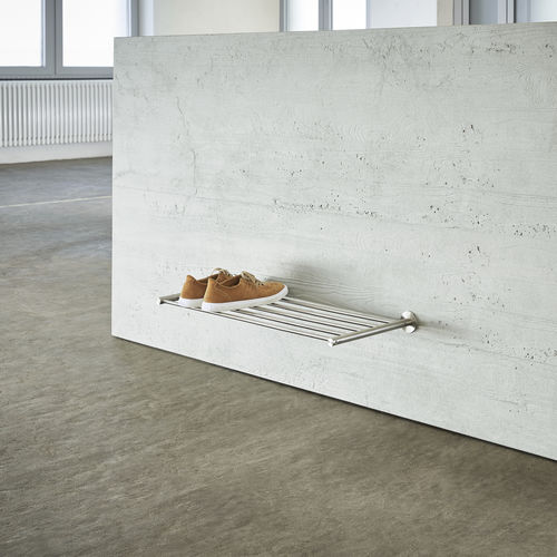 Modernes Schuhregal - SR600-1W - PHOS Design GmbH - wandmontiert / gebürsteter Edelstahl / Edelstahl