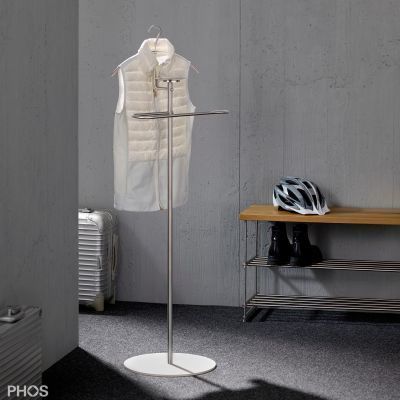 Bodenstehender stummer Diener - GSDSB: Stainless Steel Valet Stand With Round Base (colors available) – SILENT BERT and SILENT BILL - PHOS Design GmbH - Edelstahl / modern