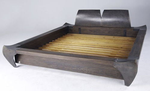 Doppelbett - OAK FRAME - ICI ET LA - originelles Design / Kopfteil / nach Maß