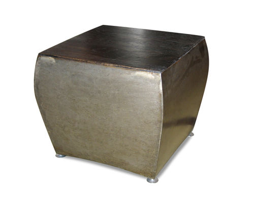 Moderner Beistelltisch - CUBE  - ICI ET LA - Eiche / Gestell aus Stahlblech / quadratisch