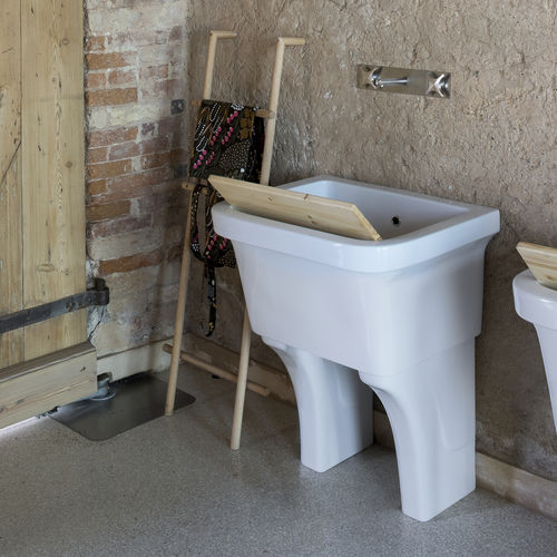 Waschbecken auf Füßen - BEST - COMPAB - Keramik / modern
