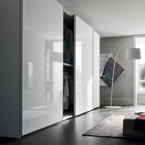 Moderner Kleiderschrank - DUAL - Maronese - lackiertes Holz / Eiche / mit Schiebetür